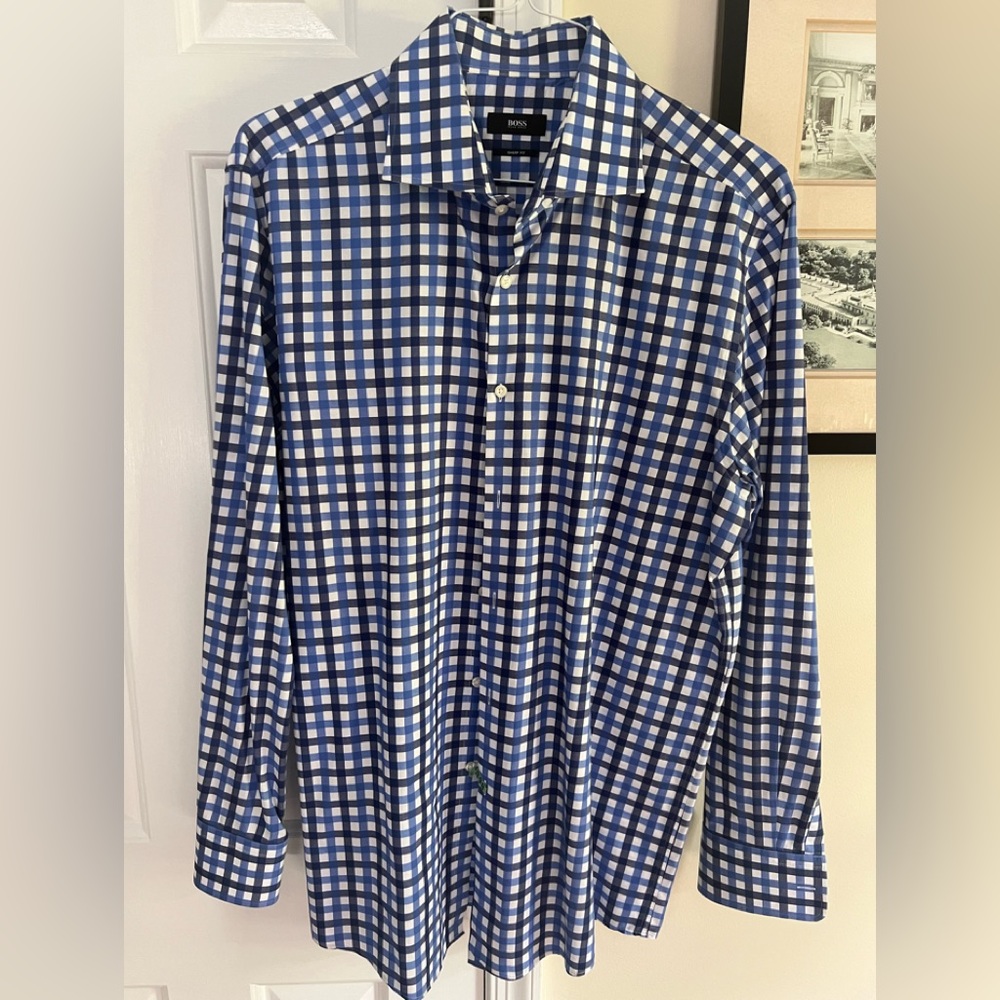 Men’s dress shirt by Boss. Blue and white checked short size 17 1/2 34/35.